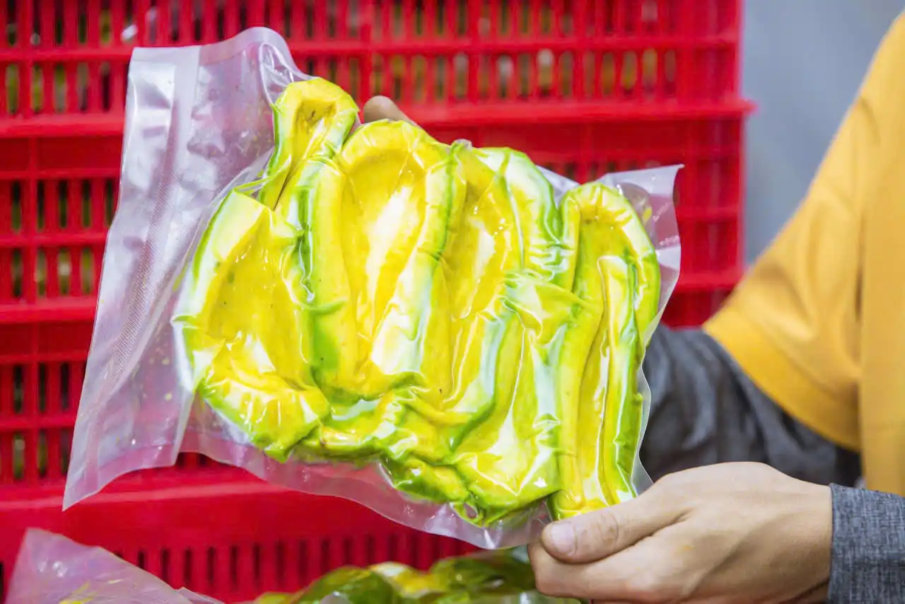 Alternative view of Bơ đông lạnh